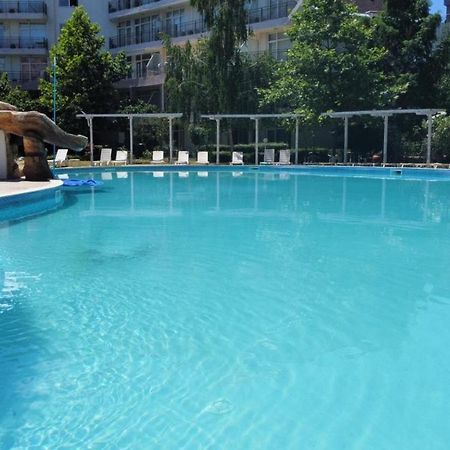 Yves 2 Bed Apart At Sun Village Sunny Beach Not Far Away From The Sea Kültér fotó