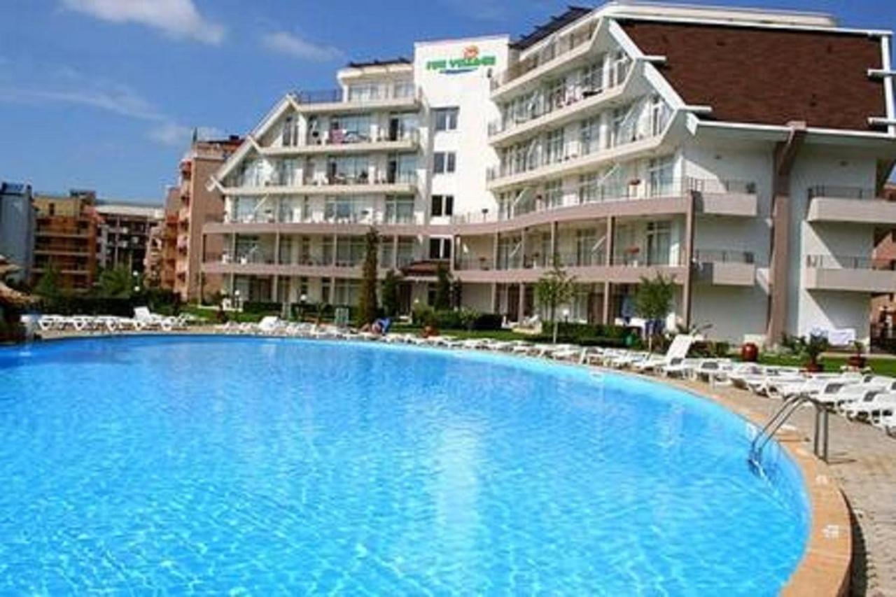 Yves 2 Bed Apart At Sun Village Sunny Beach Not Far Away From The Sea Kültér fotó