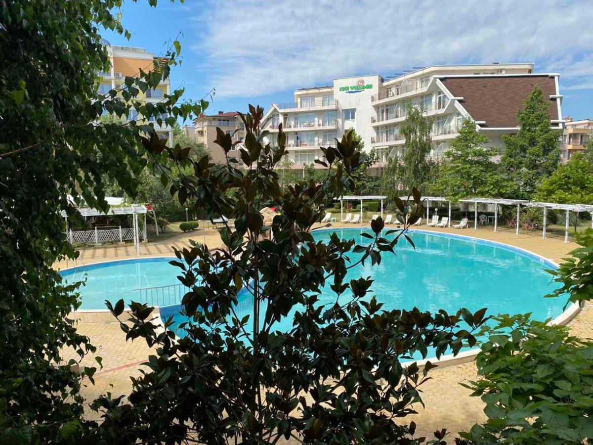 Yves 2 Bed Apart At Sun Village Sunny Beach Not Far Away From The Sea Kültér fotó